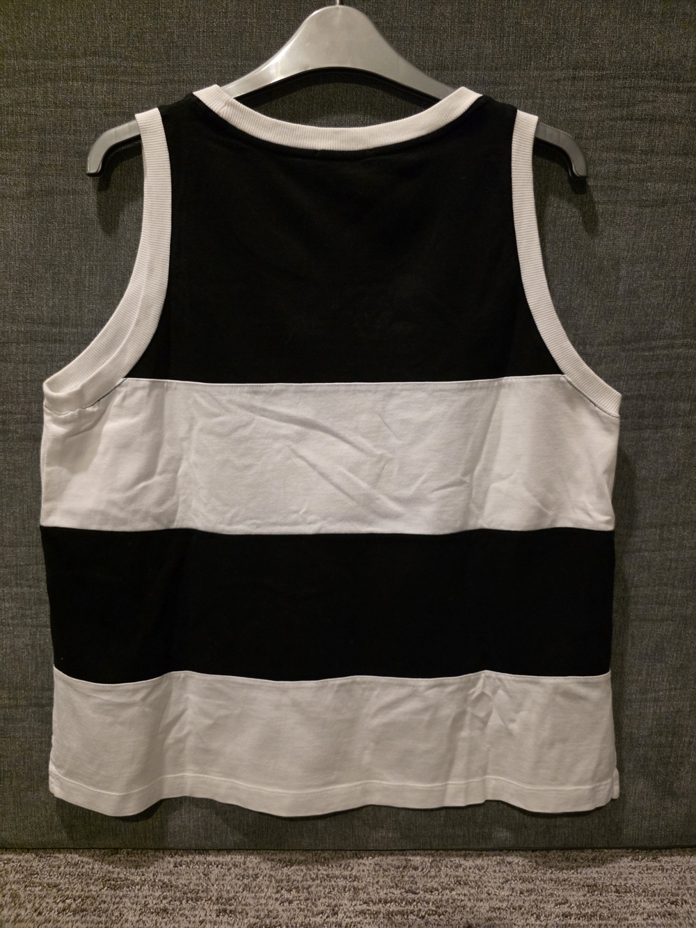 Evereve Black & White Striped Tank Size XL PTP 21 1/2 In Length 25 In. - Picture 2 of 4